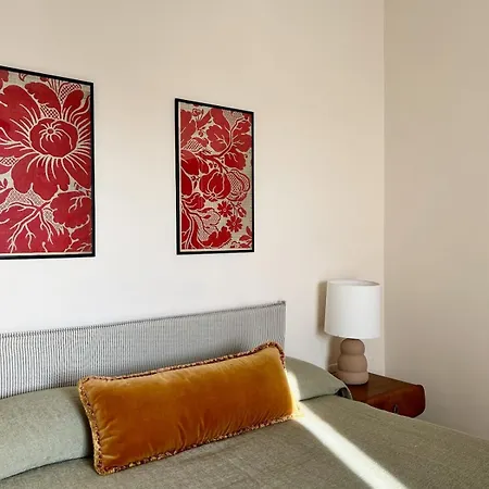Apartment Luxurious 1 Bedroom *