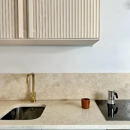 Luxurious 1 Bedroom *