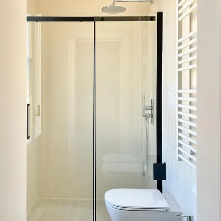 Luxurious 1 Bedroom Apartment